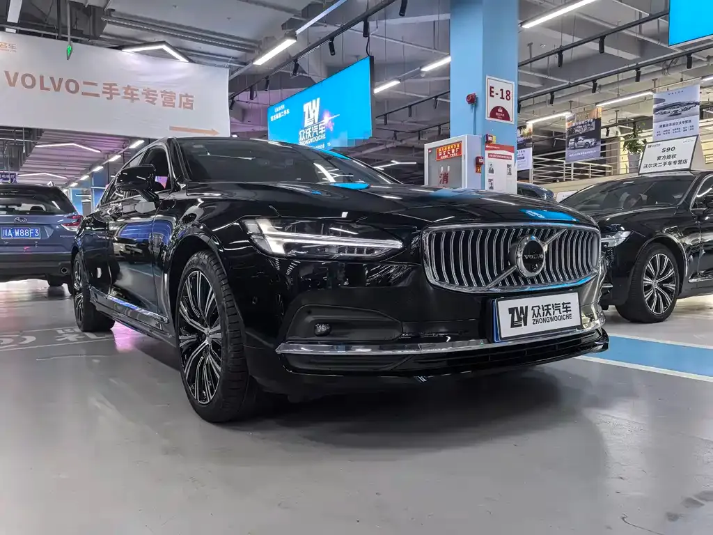 Volvo S90 2025 из CN, фото 3