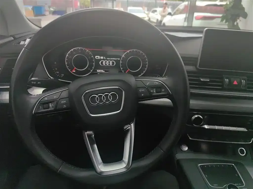 Audi Q5L 2021 из CN, фото 4