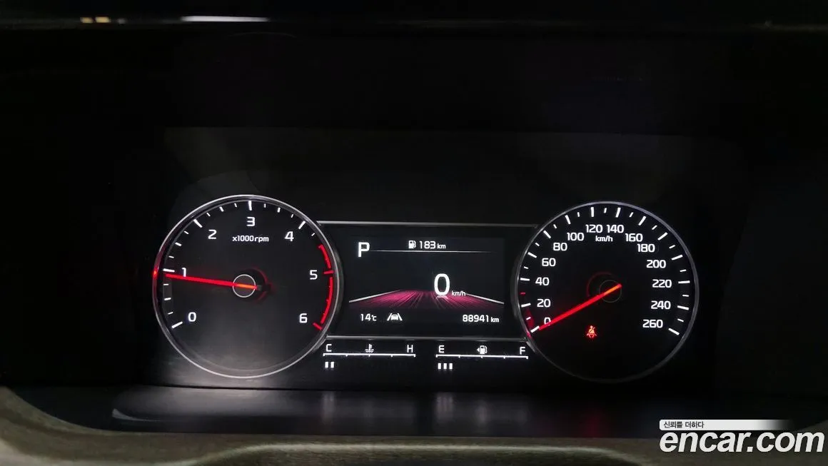 Kia Sorento — фото 8
