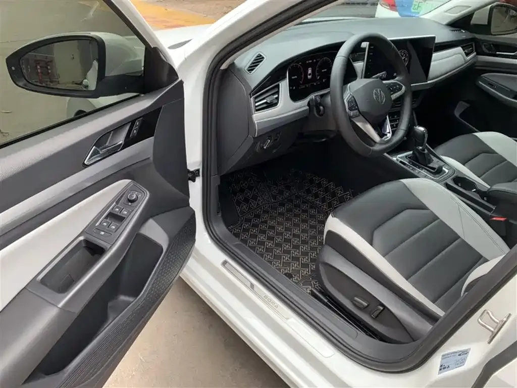 Volkswagen Bora 2023 из CN, фото 5