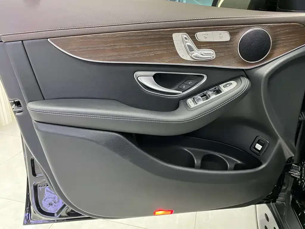 Mercedes-Benz GLC 2023 из CN, фото 10