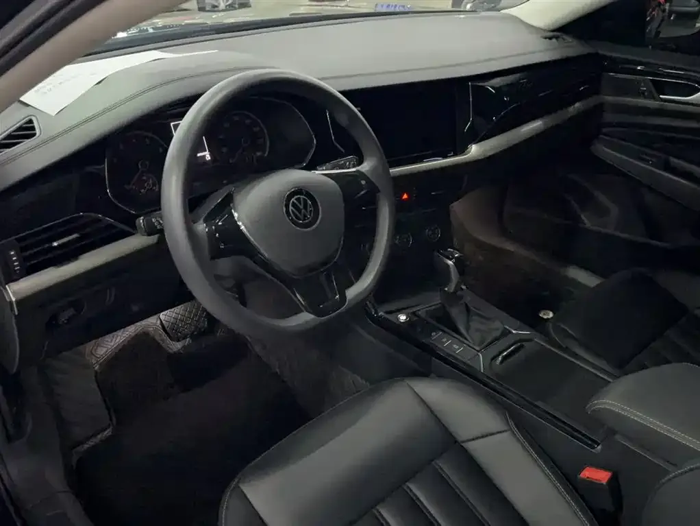 Volkswagen Passat 2021 из CN, фото 10