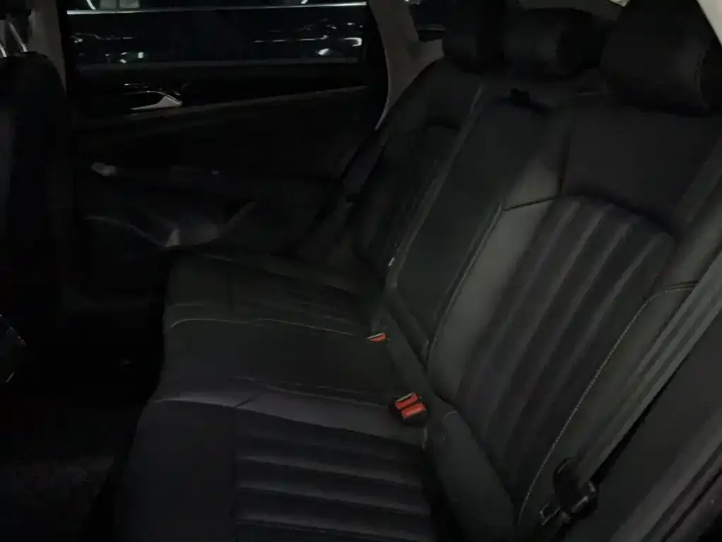 Volkswagen Passat 2021 из CN, фото 8