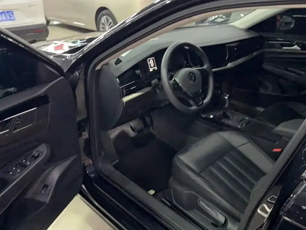 Volkswagen Passat 2021 из CN, фото 9