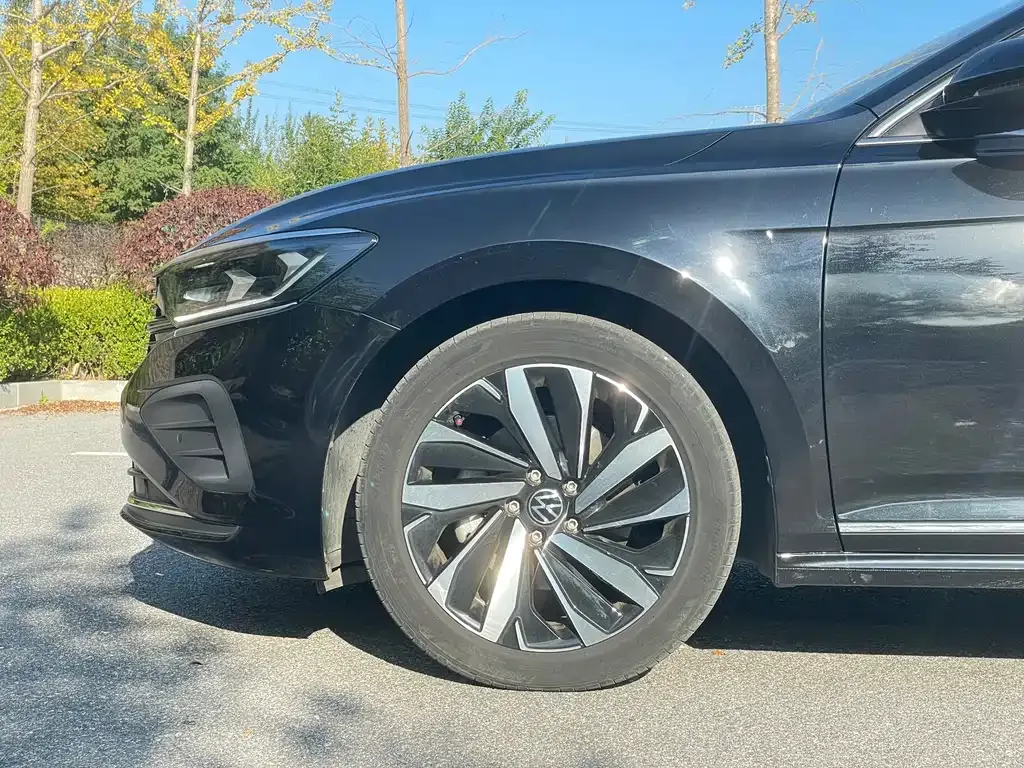 Volkswagen Passat 2024 из CN, фото 5
