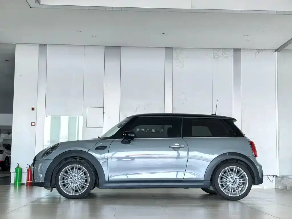 MINI Cooper (3-door) 2022 из CN, фото 3