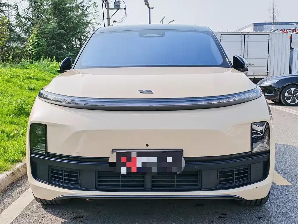 Li Auto L8 2023 из CN, фото 2