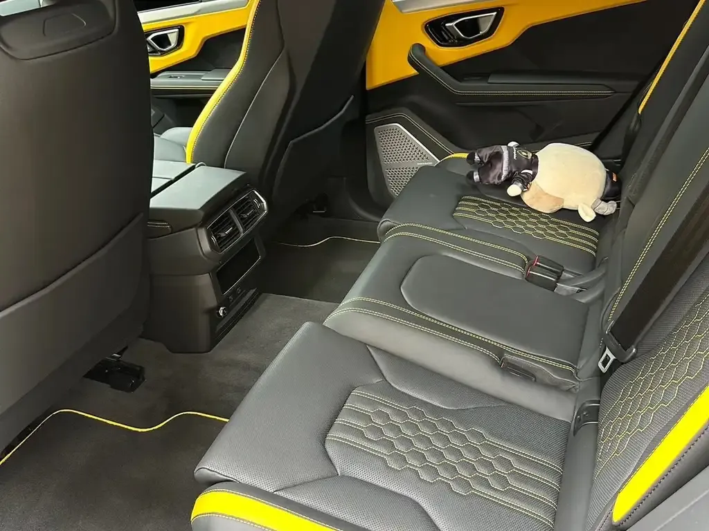 Lamborghini Urus 2023 из CN, фото 4