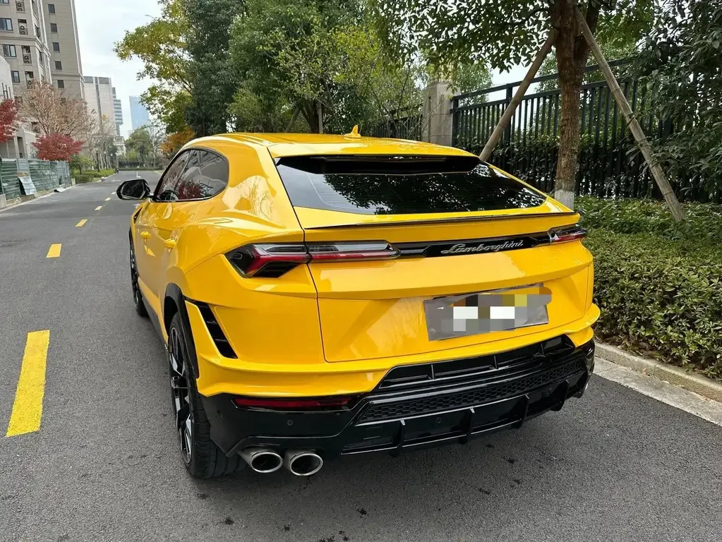 Lamborghini Urus 2023 из CN, фото 7