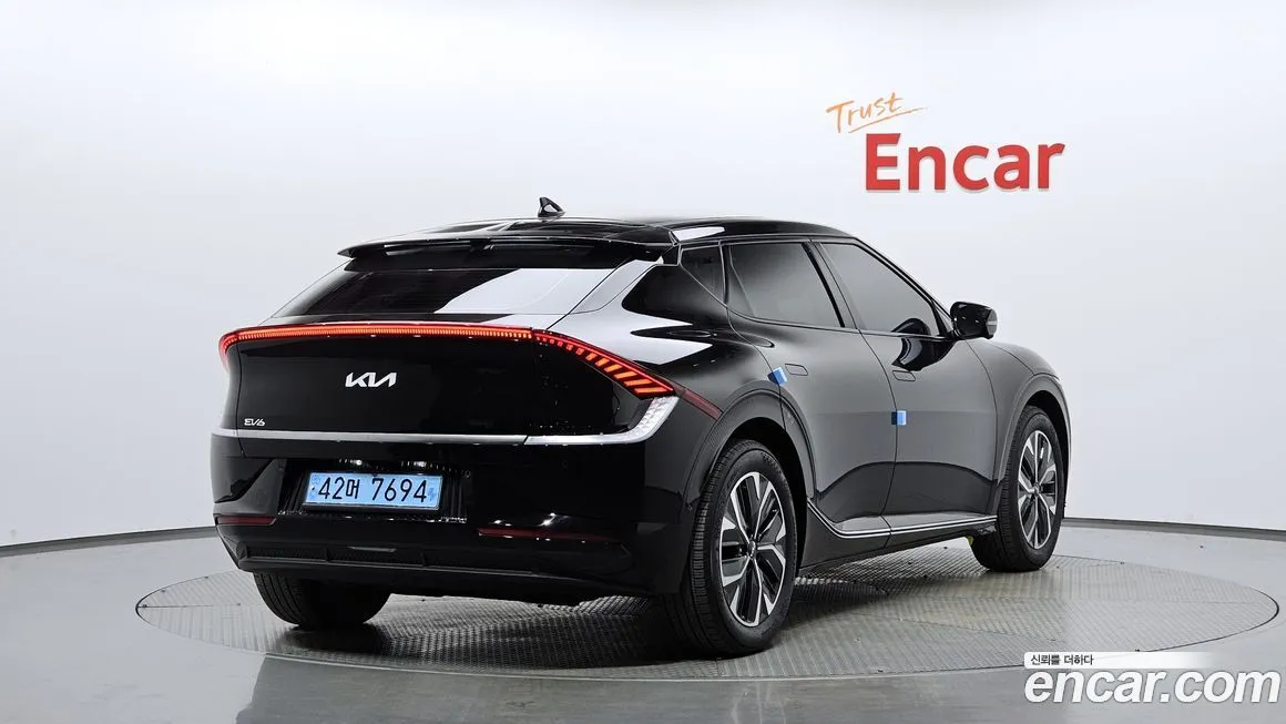 Kia EV6 2023 из KR, фото 2