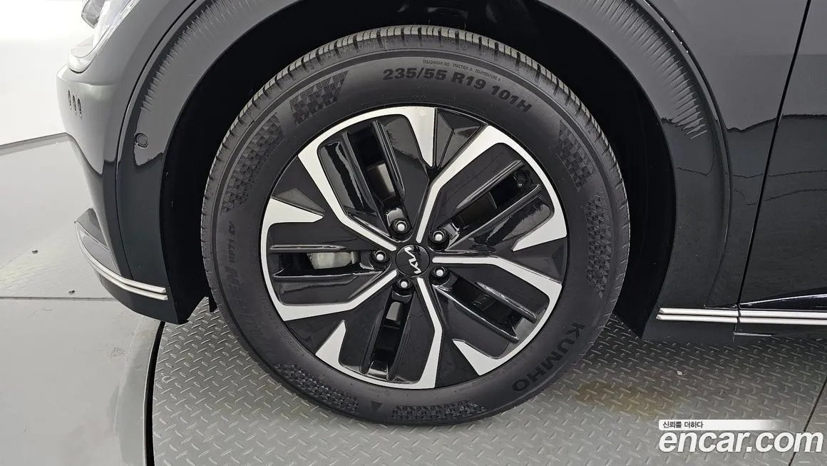 Kia EV6 2023 из KR, фото 5