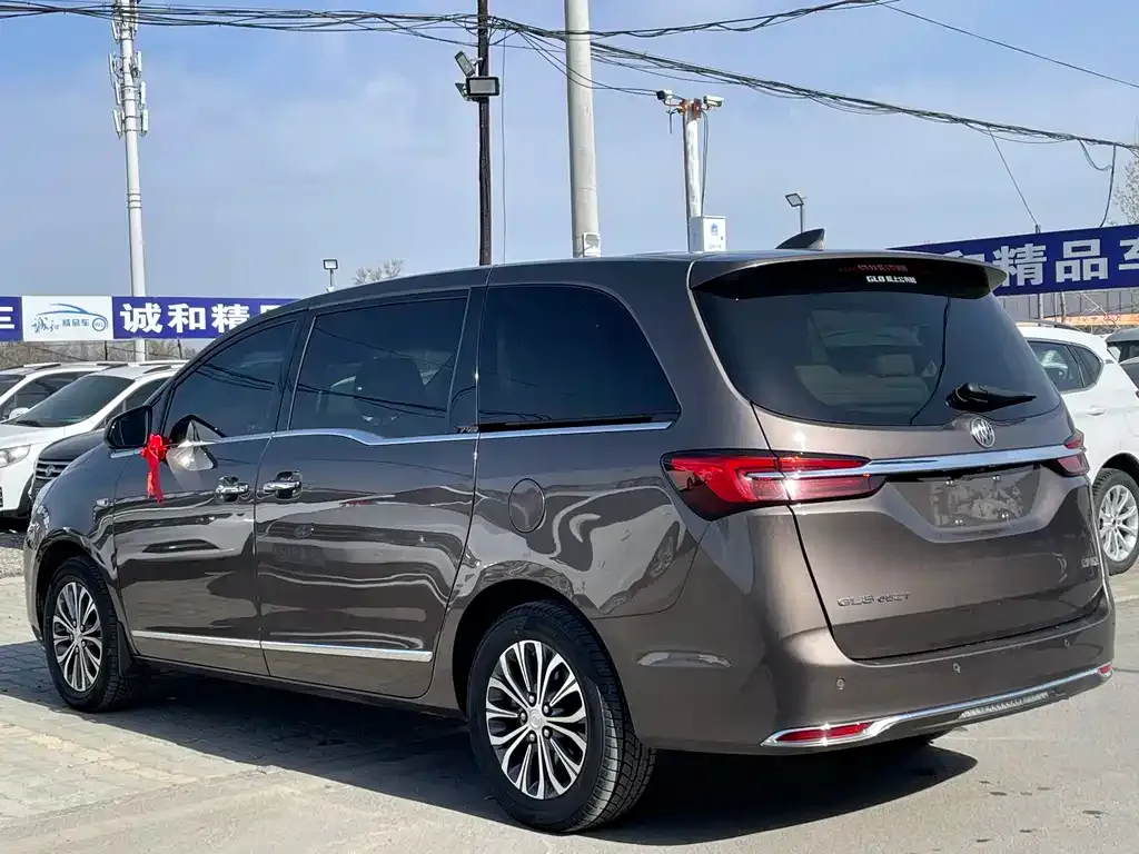 Buick GL8 2022 из CN, фото 10