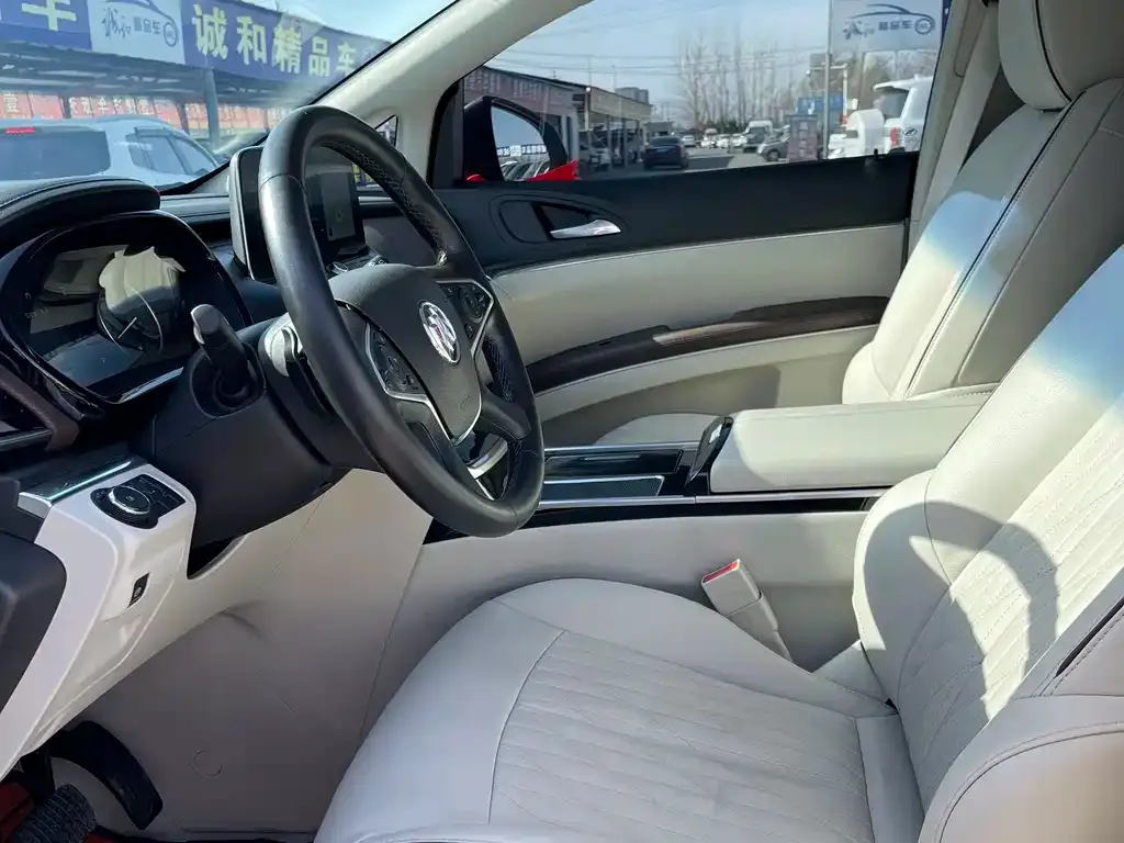 Buick GL8 2022 из CN, фото 6