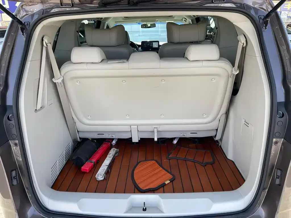Buick GL8 2022 из CN, фото 7
