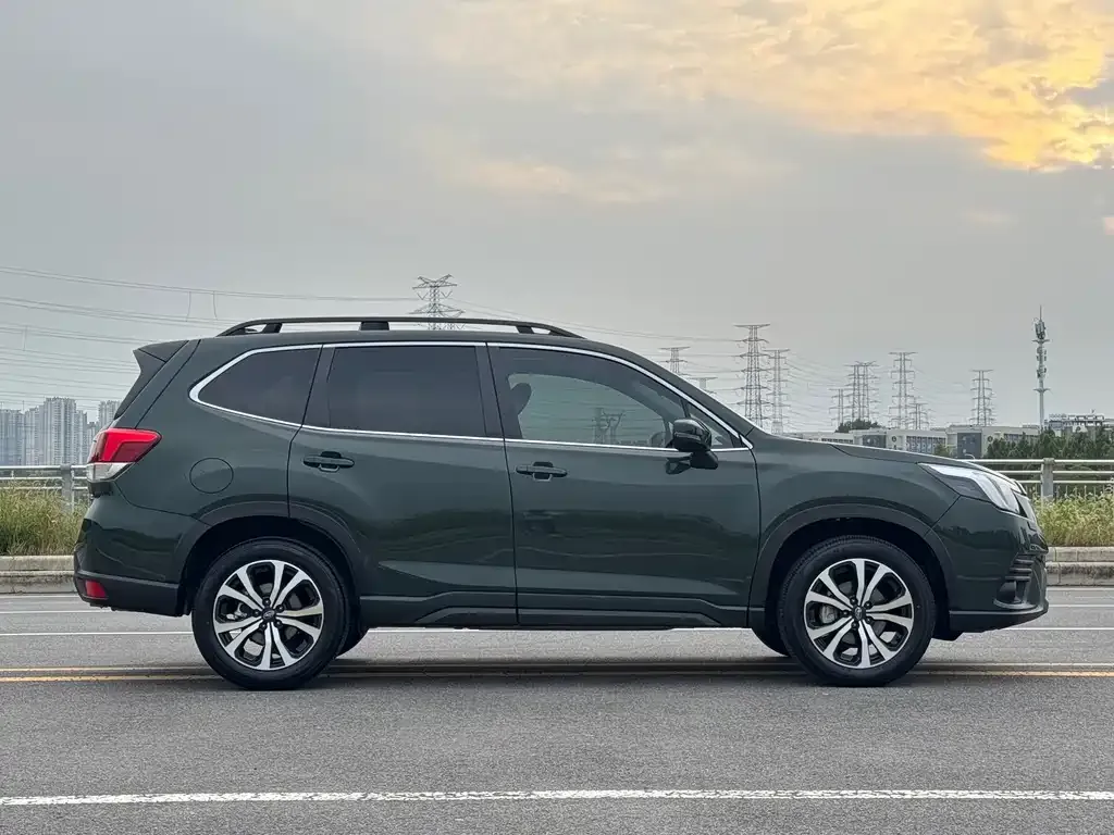 Subaru Forester 2024 из CN, фото 4