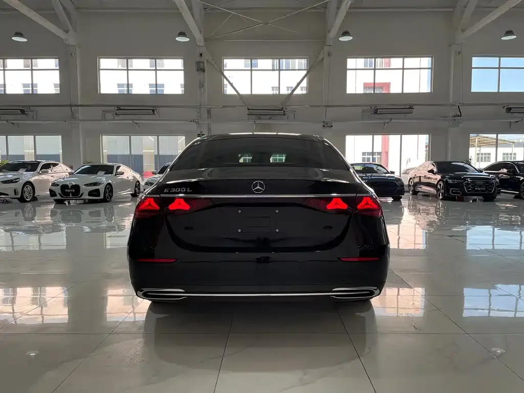 Mercedes-Benz E-Class 2024 из CN, фото 5