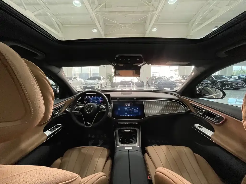 Mercedes-Benz E-Class 2024 из CN, фото 9
