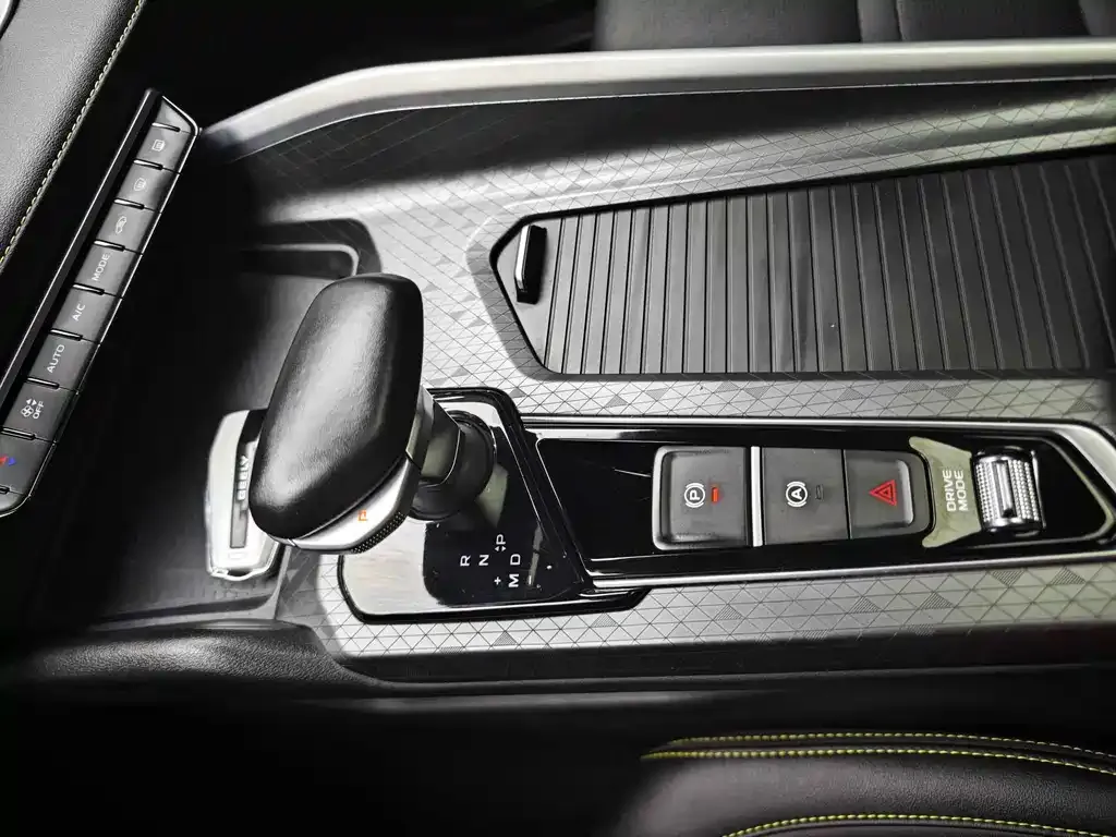 Geely Xingrui 2024 из CN, фото 8