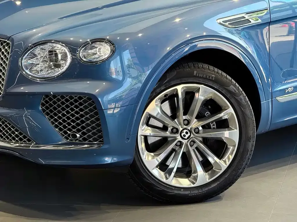 Bentley Bentayga 2021 из CN, фото 4