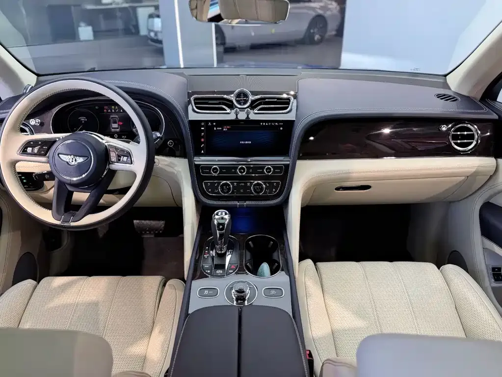 Bentley Bentayga 2021 из CN, фото 5