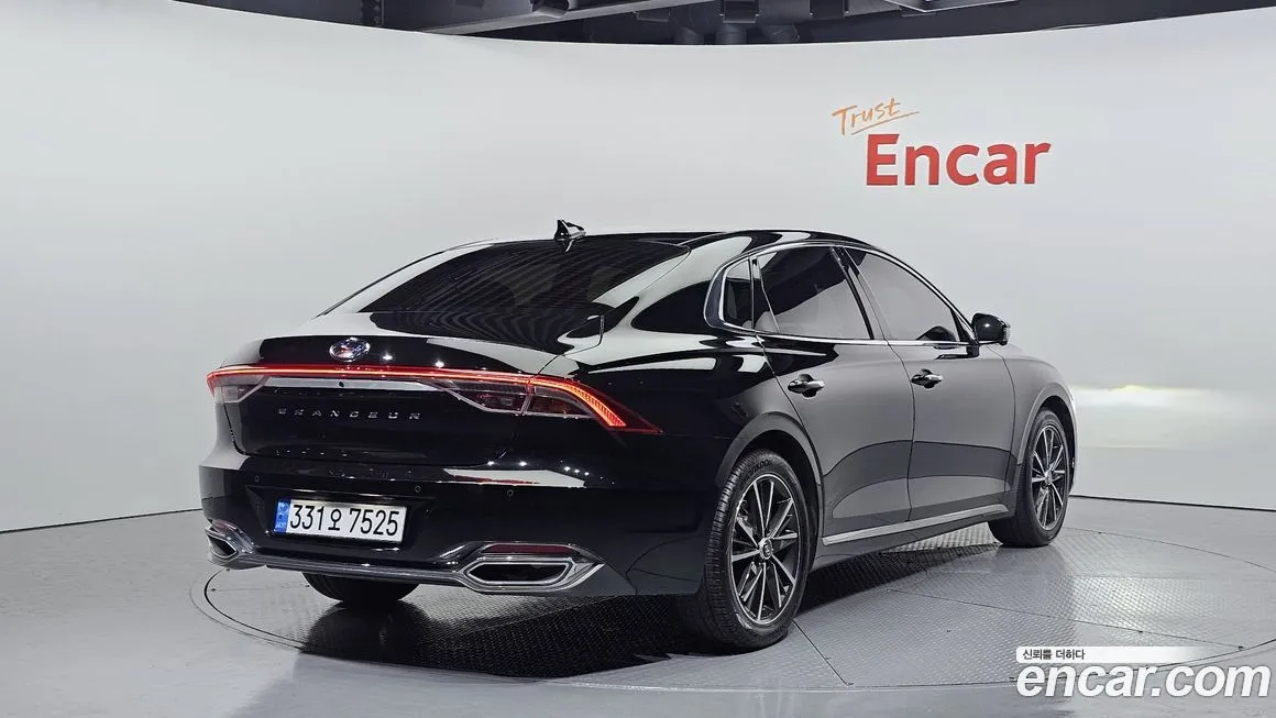 Hyundai Grandeur 2022 из KR, фото 2