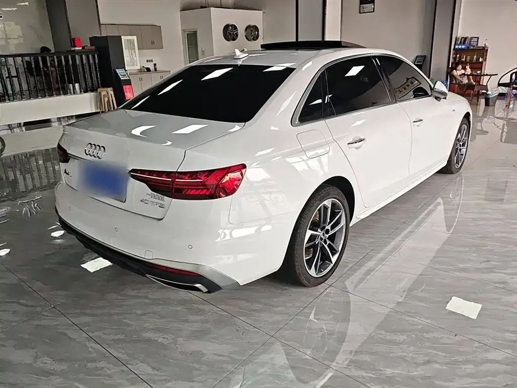 Audi A4L 2024 из CN, фото 7