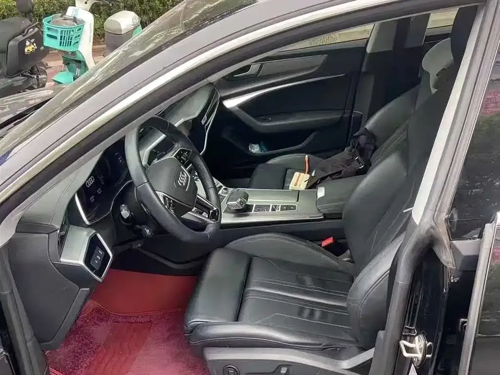Audi A7 2021 из CN, фото 6