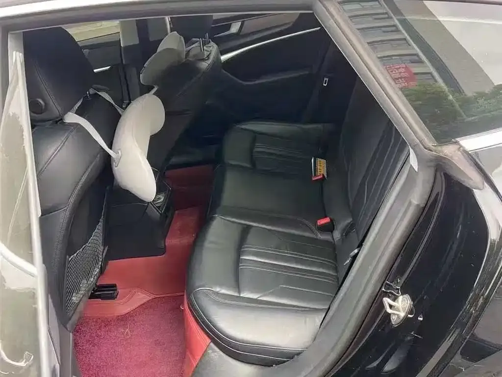 Audi A7 2021 из CN, фото 7
