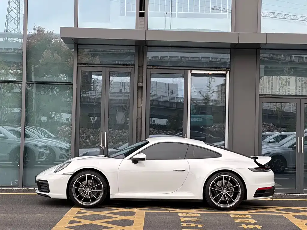 Porsche 911 2024 из CN, фото 4