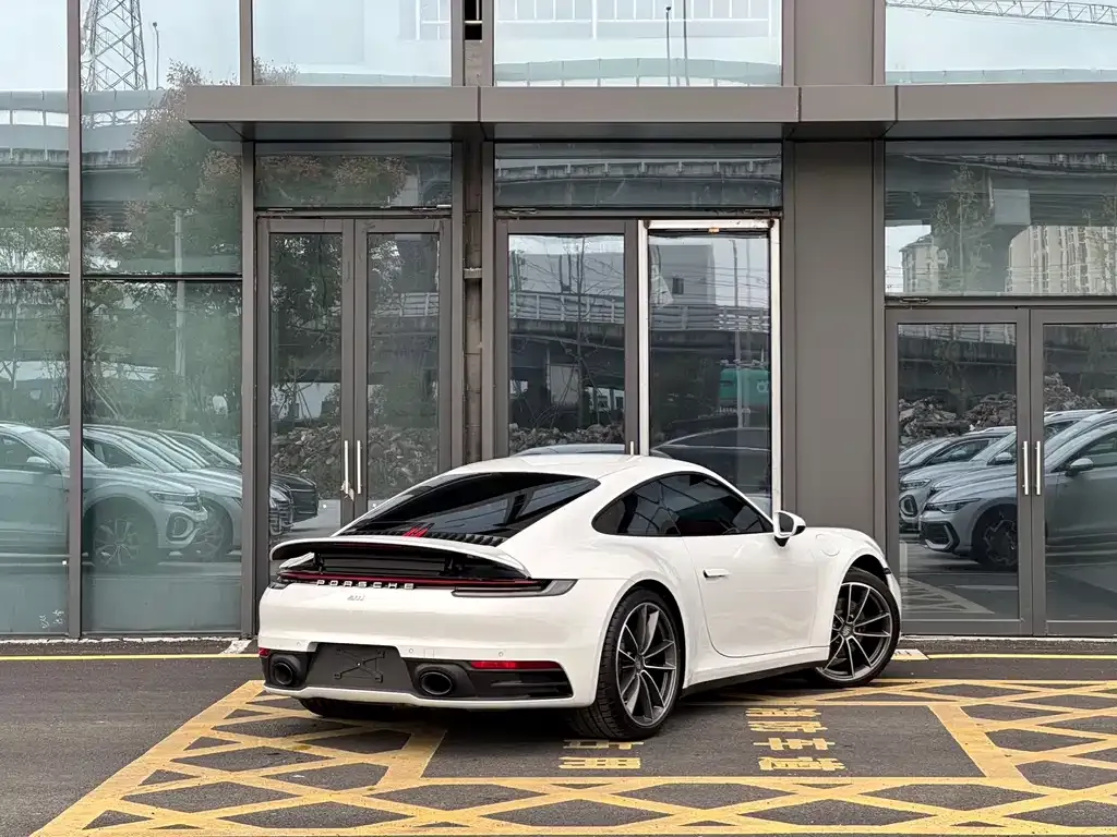 Porsche 911 2024 из CN, фото 6