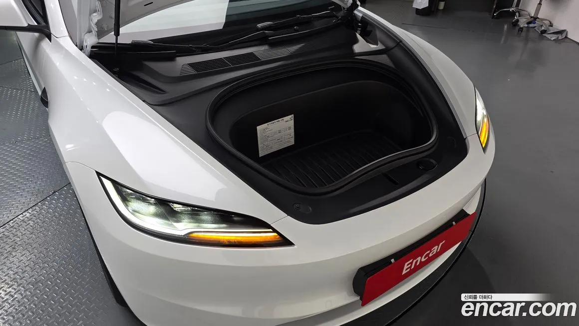 Tesla Model 3 2025 из KR, фото 6