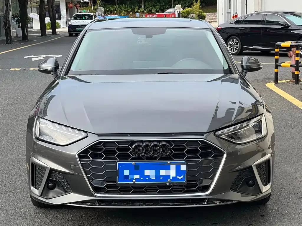Audi A4L 2021 из CN, фото 2
