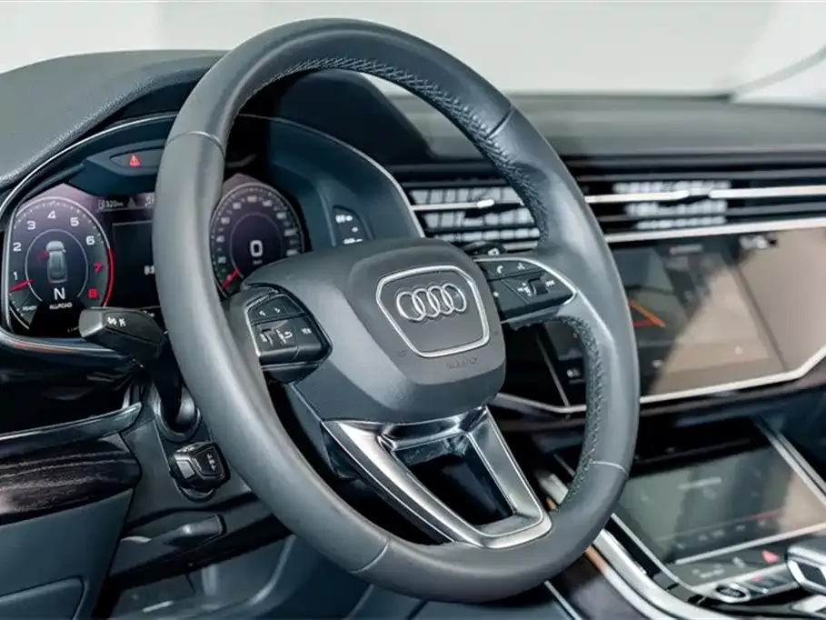 Audi Q8 — фото 10