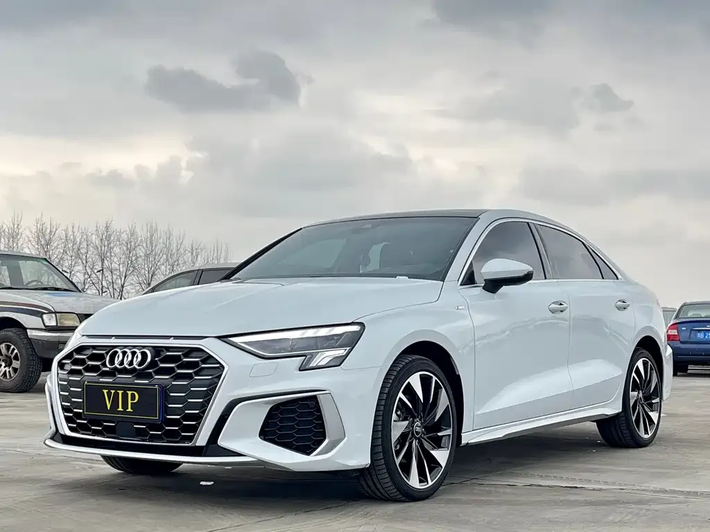 Audi A3 2024 из CN, фото 1
