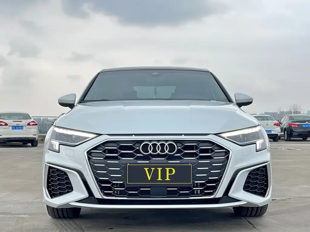 Audi A3 2024 из CN, фото 2