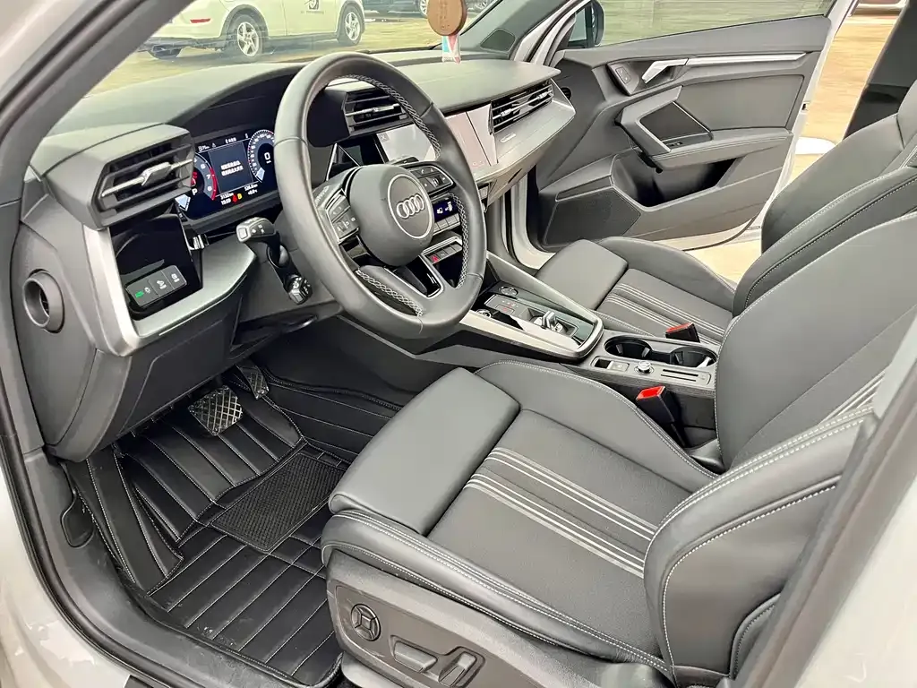 Audi A3 2024 из CN, фото 6