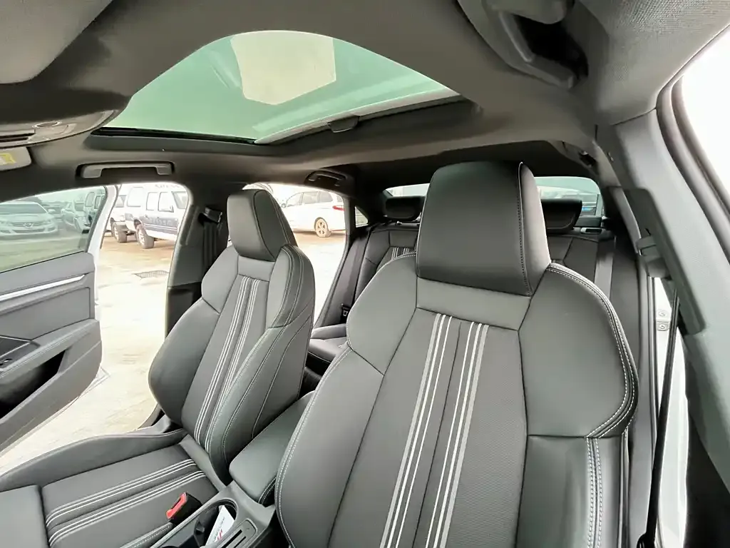 Audi A3 2024 из CN, фото 9
