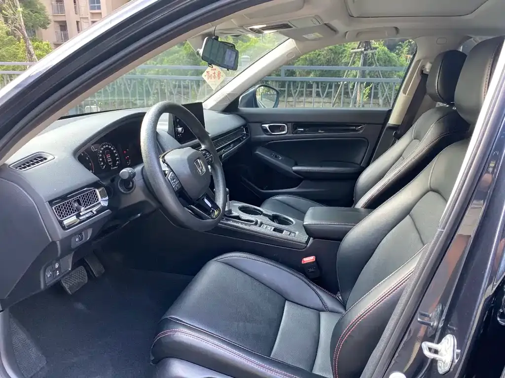 Honda Civic 2023 из CN, фото 4