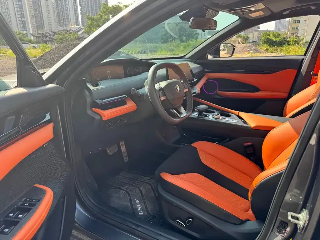 Changan UNI-V 2023 из CN, фото 4