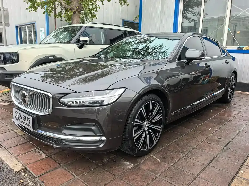 Volvo S90 2024 из CN, фото 1