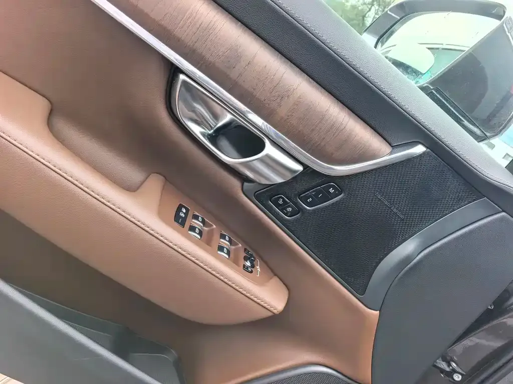 Volvo S90 2024 из CN, фото 5
