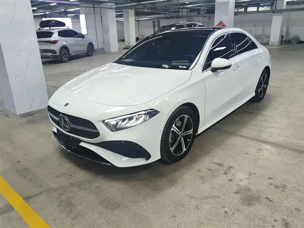 Mercedes-Benz A-Class 2023 из CN, фото 2