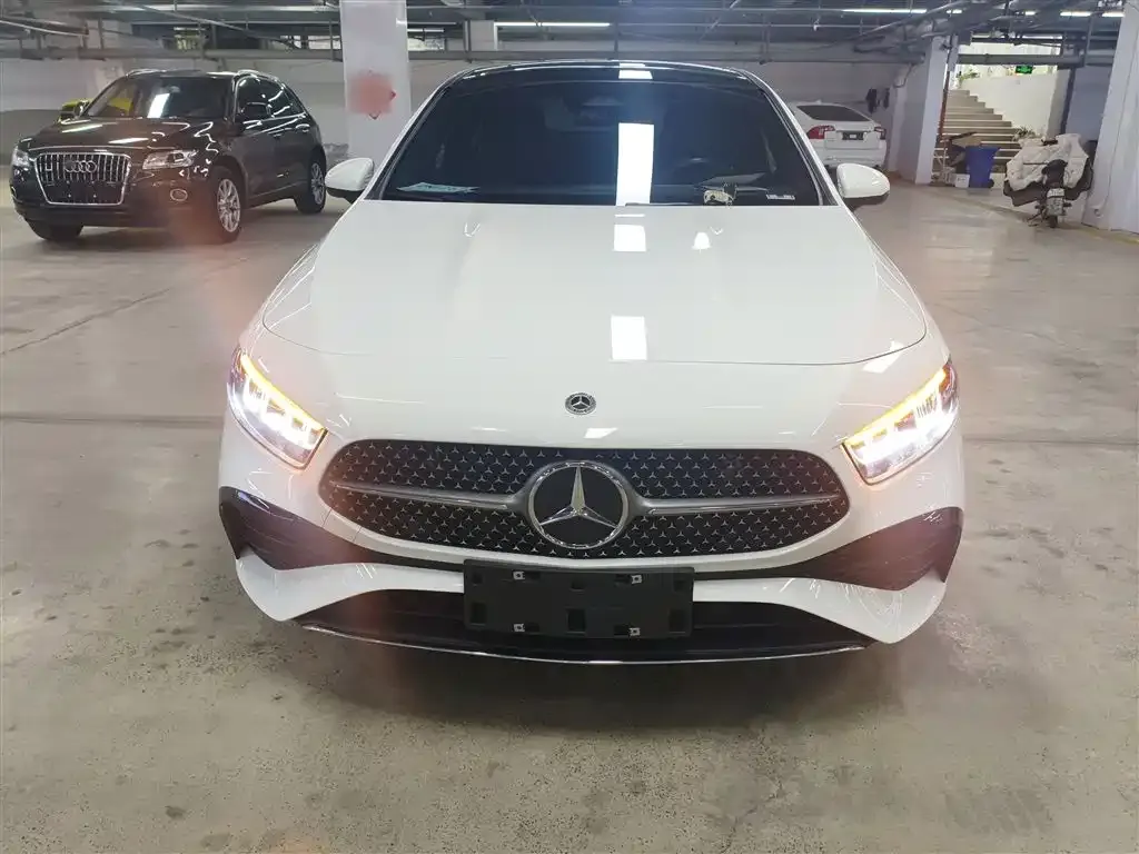 Mercedes-Benz A-Class 2023 из CN, фото 3