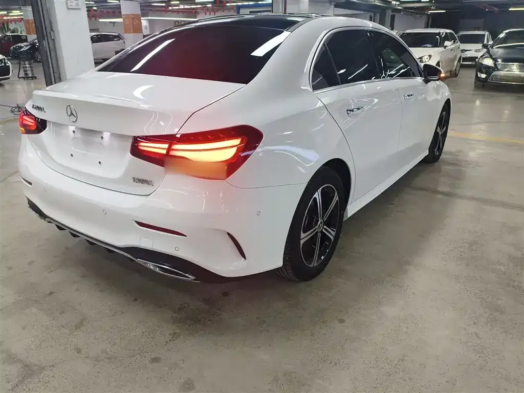 Mercedes-Benz A-Class 2023 из CN, фото 7