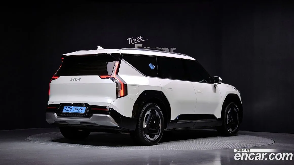 Kia EV9 2024 из KR, фото 2