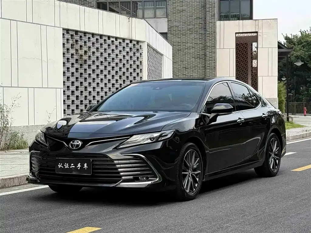 Toyota Camry 2023 из CN, фото 2