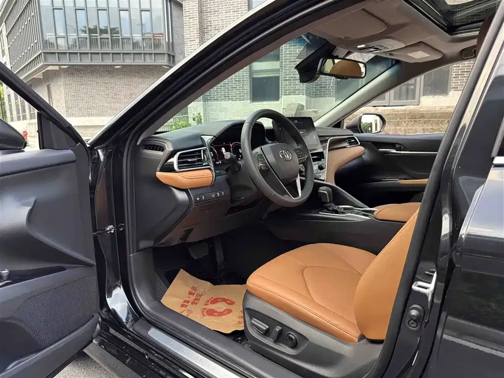 Toyota Camry 2023 из CN, фото 5