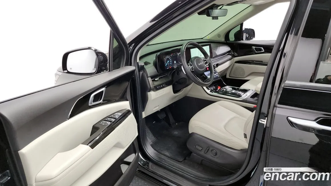 Kia Carnival — фото 10