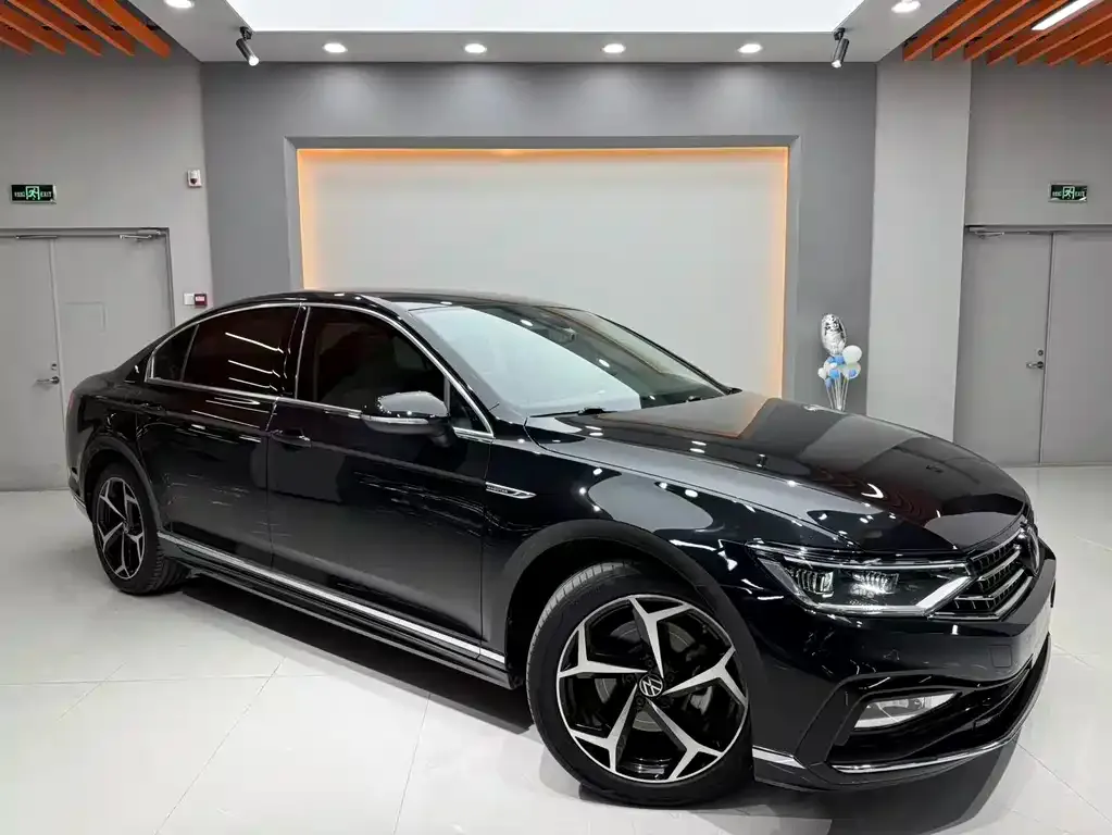 Volkswagen Magotan 2023 из CN, фото 3