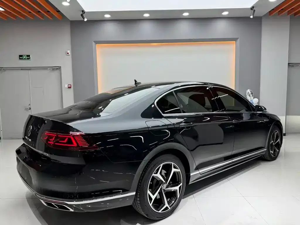 Volkswagen Magotan 2023 из CN, фото 4